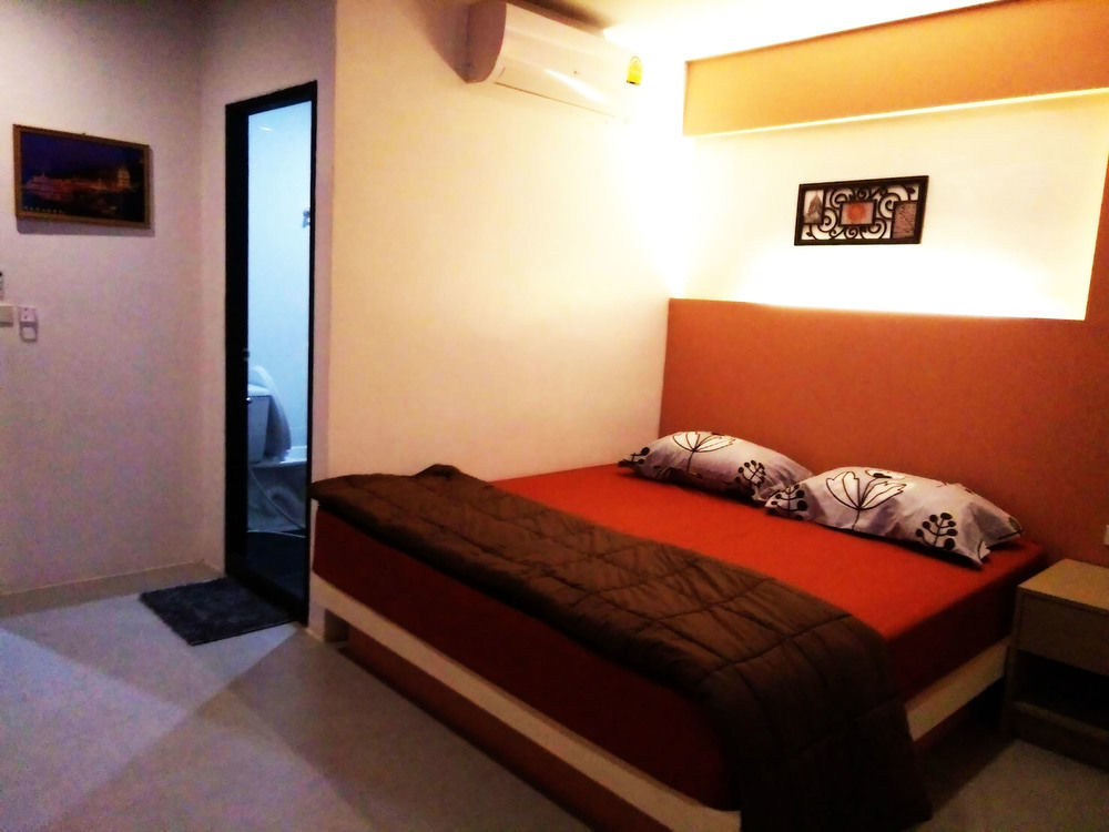 Hotel In Phuket House Exterior foto